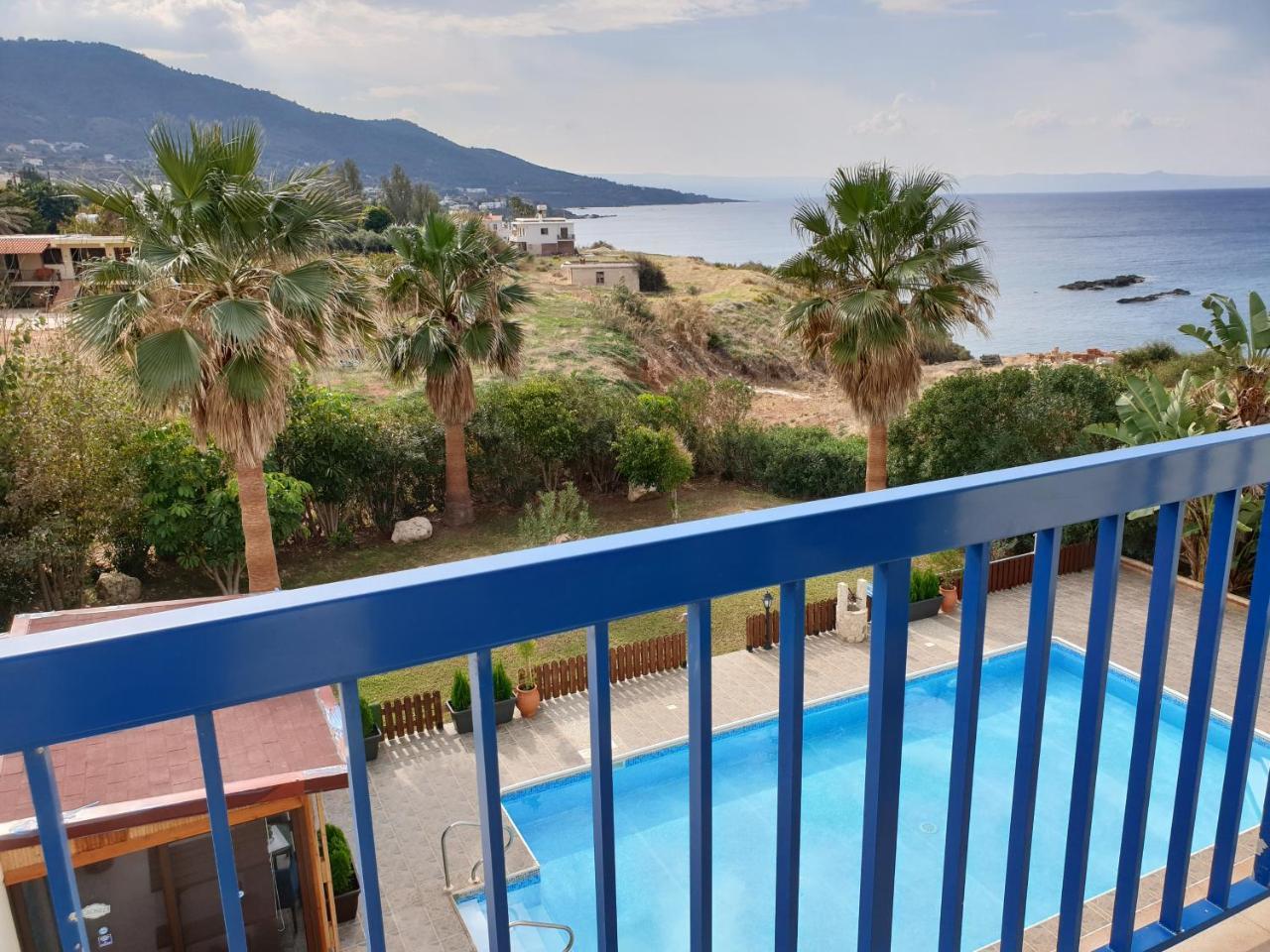 Kanalli Apartments Pomos Extérieur photo