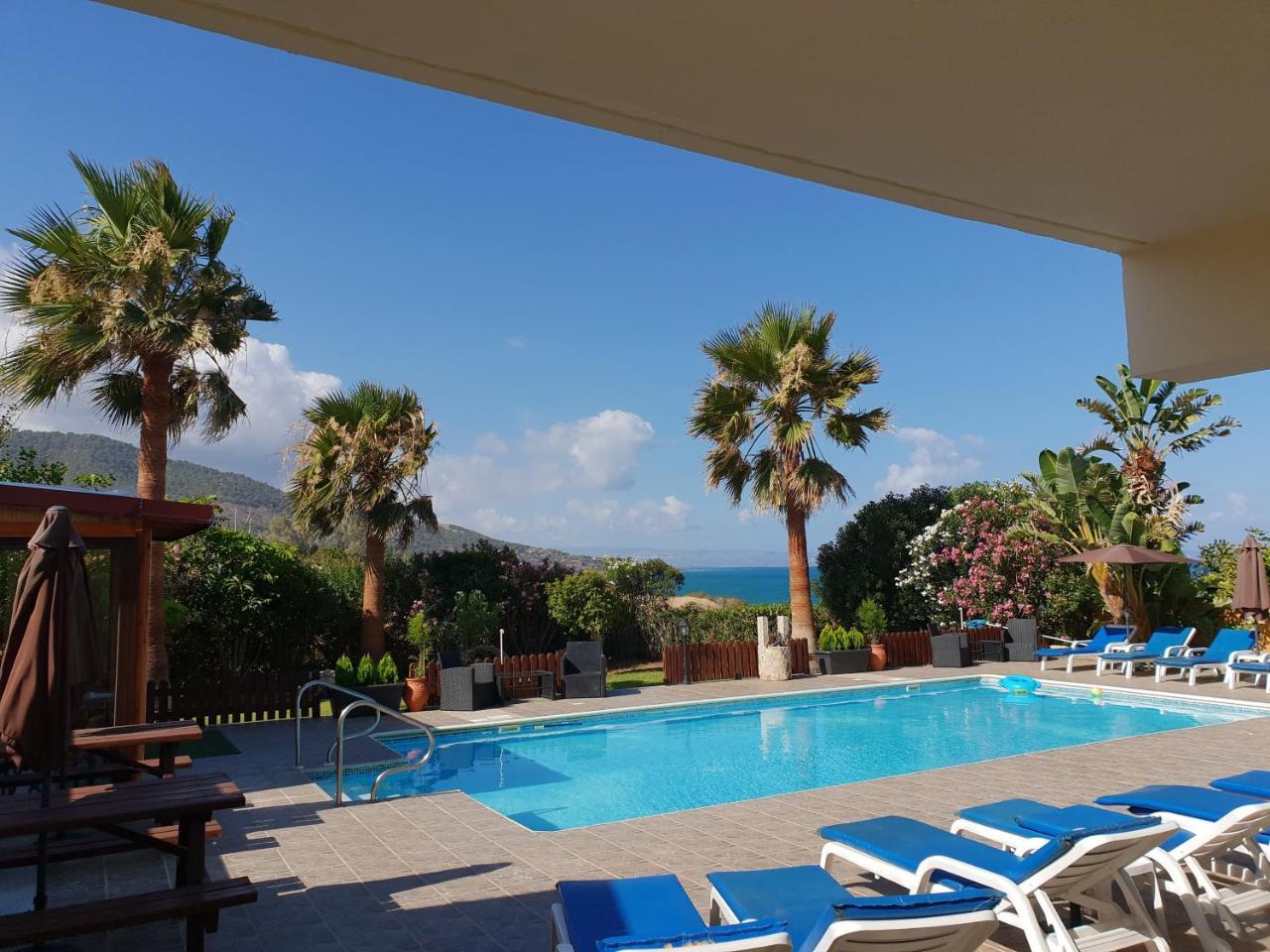 Kanalli Apartments Pomos Extérieur photo